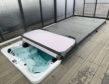 走出國(guó)門｜戴高樂(lè)無(wú)邊際泳池現(xiàn)身歐洲家庭