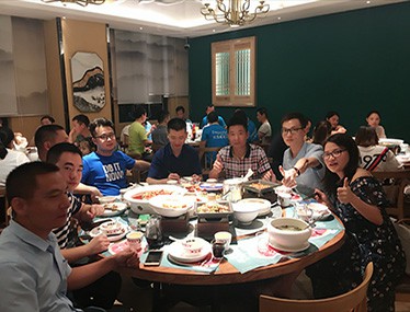 【戴高樂泳池設備】9月開月 公司聚餐