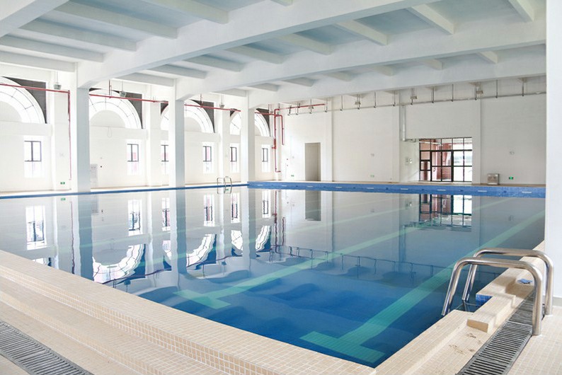 戴高樂泳池設備| 恒溫泳池需要注意問題有哪些？