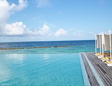 戴高樂無邊泳池,體驗過的人都說以前的游泳都只是泡澡!