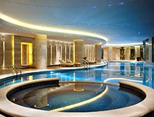 恒溫泳池熱泵,如何讓游泳館一年四季生意都火爆？