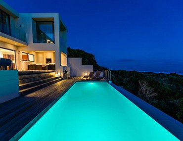 泳池三集一體恒溫恒濕設備如何實現恒溫除濕?