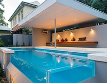 一個游泳池不可缺少的設備有哪些？