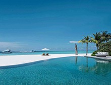 無邊際泳池真的游不到邊嗎?結果超乎你的想象[戴高樂泳池設備]