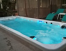 無邊際泳池為何成為家庭別墅泳池首選？這些你肯定不知道[戴高樂泳池設(shè)備]