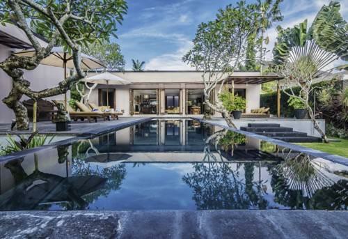 還在為私家泳池建造而發(fā)愁?戴高樂(lè)無(wú)邊際泳池為你排憂解難——戴高樂(lè)泳池設(shè)備