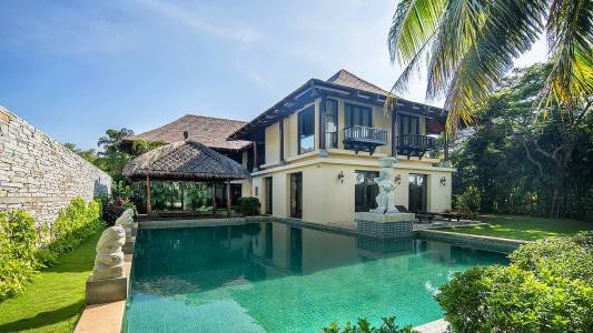 感覺新建泳池太小了？來了解一下這款無邊際泳池機組吧——戴高樂泳池設備