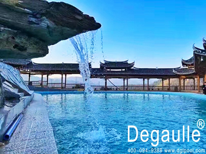 一個任誰都游不到盡頭的泳池,居然只有10㎡左右!——戴高樂泳池設備