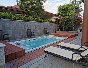 不用去民宿體驗(yàn)這種成品游泳池啦，現(xiàn)在家里也可以安裝