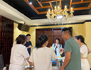 德諾泳池設備年中聚餐|時不待我，只爭朝夕，一鼓作氣，再創佳績