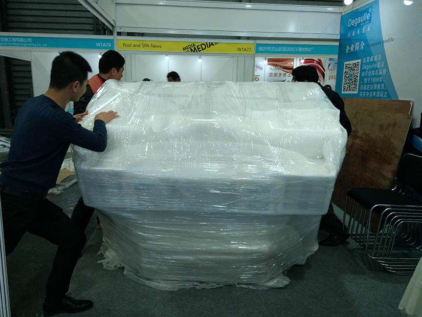 戴高樂泳池設(shè)備