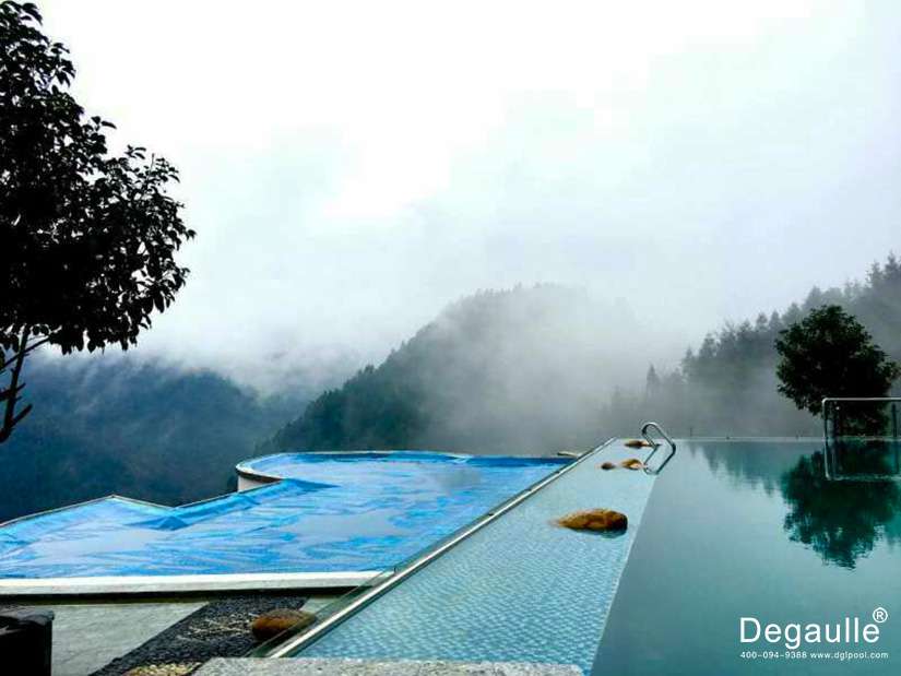 戴高樂泳池設備