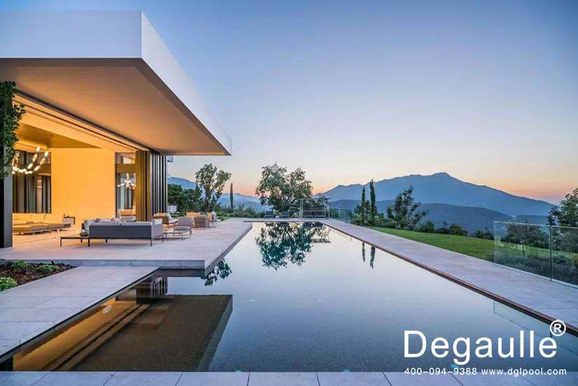 小型別墅游泳池設(shè)備價(jià)格