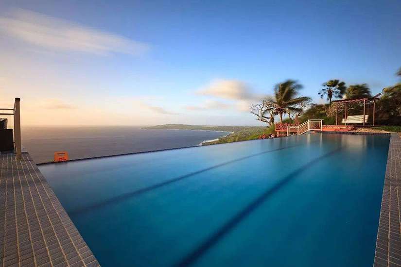 無邊界泳池設備廠家