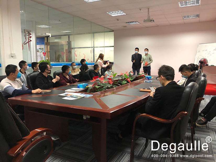 戴高樂泳池設(shè)備廠家