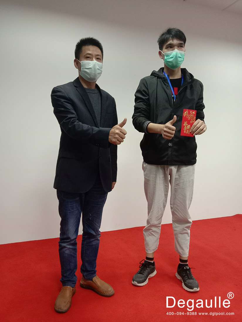 戴高樂泳池設(shè)備