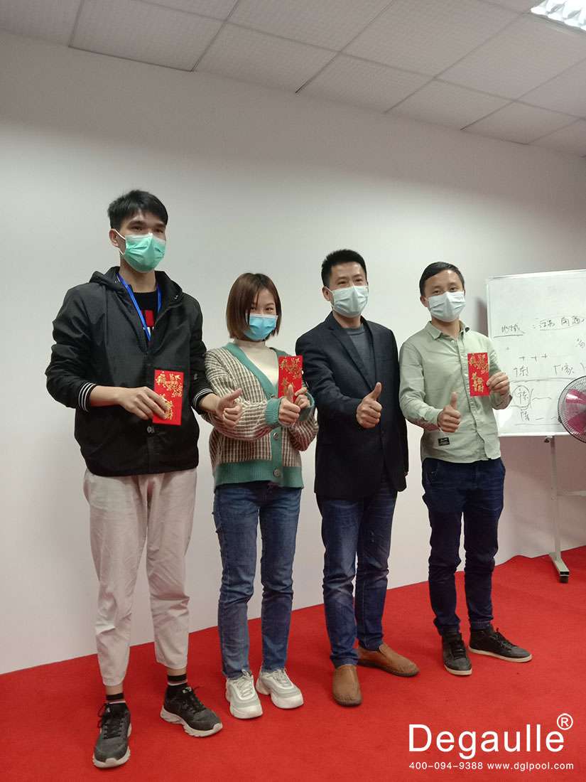 戴高樂泳池設(shè)備